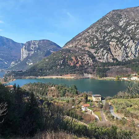 Alloggio in famiglia Casa 'rosa Dei Laghi'